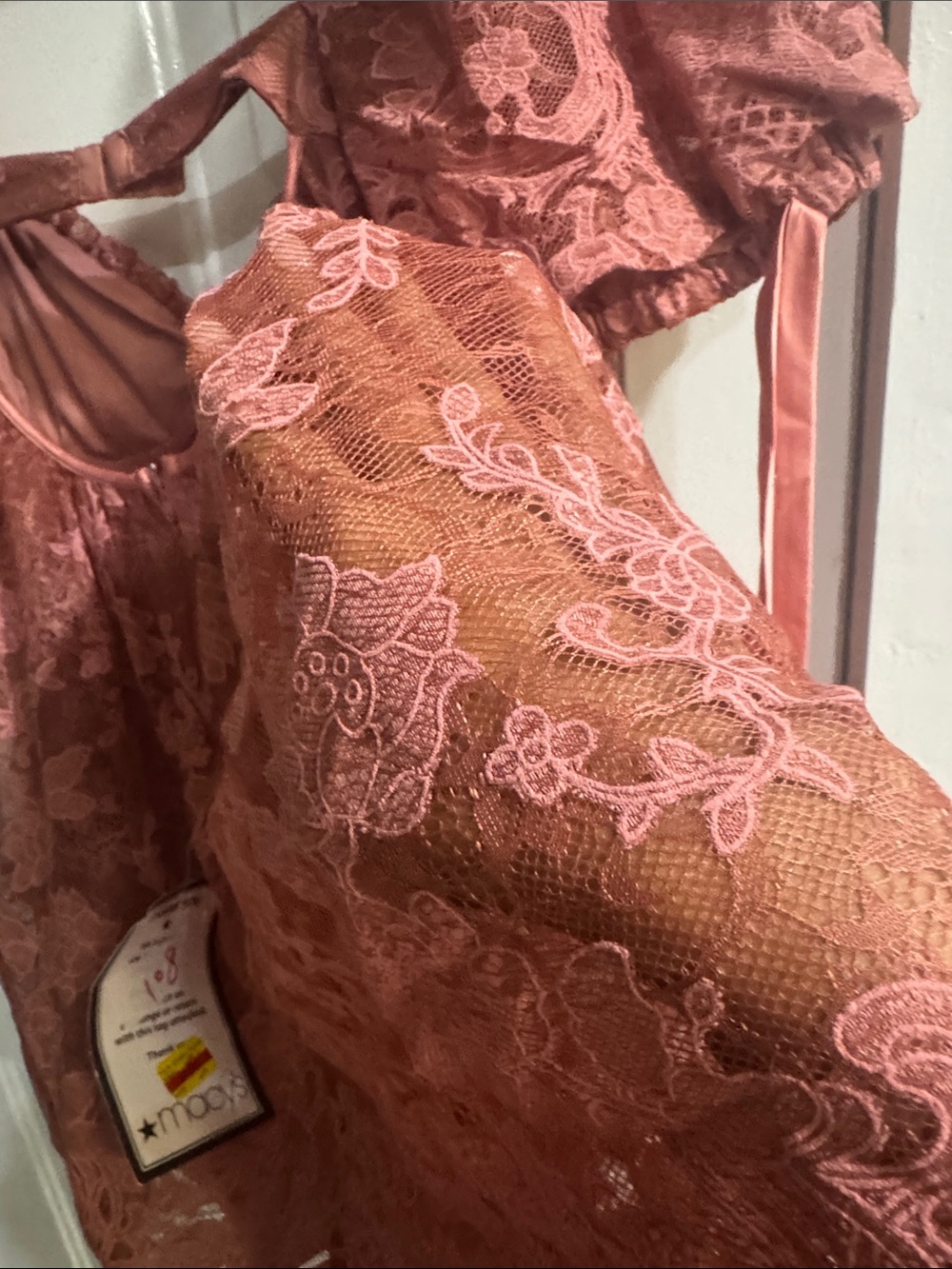 Romantic Lace Puff-Sleeve Blouse in Dusty Rose - Picture 8 of 9